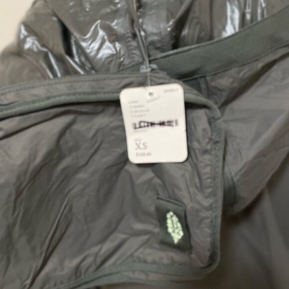 NWT Free  people- Rain Check Packable
Waterproof Jacket size XS
Retail $168 - Picture 6 of 12